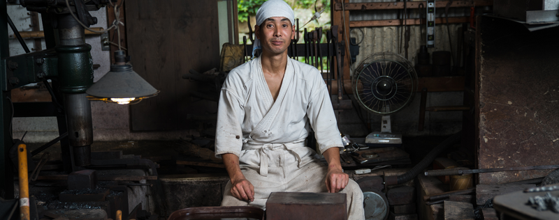 Swordsmiths in Japan: A Tradition of Artisanal Craftsmanship Katana Sword