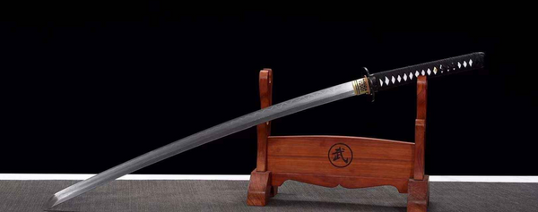 The Fascinating Reason Why Katanas Are Curved Katana Sword