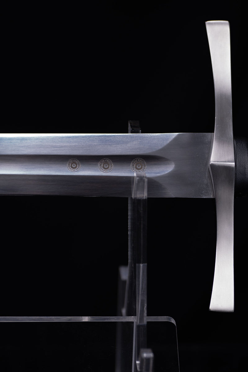 Ravenfang Longsword
