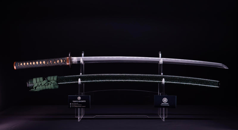 Antique Japanese Katana Sword signed Seki-ju Kaneyoshi with Beautiful Green Saya.